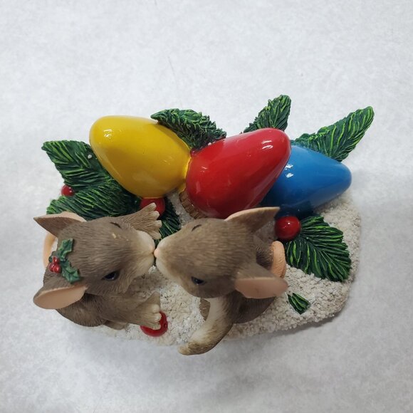 Charming Tails Figurine Collectible Kiss-Mas Lights - Picture 4 of 12